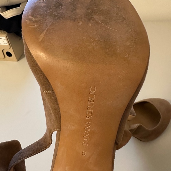 Banana Republic Beige Suede Heeled Bow Sling Back Heels | Size 9 - Picture 7 of 7